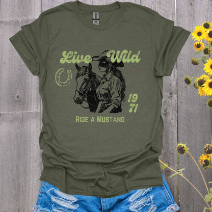 Live Wild Mustang Horse T-Shirt - Unisex Softstyle